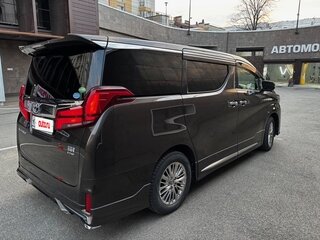 2018 Toyota Alphard III Рестайлинг, коричневый, 4300000 рублей, вид 4