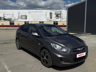 2012 Hyundai Solaris I, чёрный, 700000 рублей, вид 3