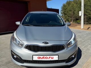 2016 Kia Ceed II Рестайлинг, серебристый, 1200000 рублей, вид 2