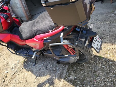 2024 Honda ADV350, красный, 895000 рублей, вид 3