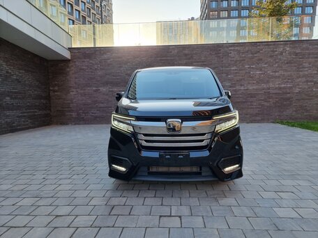 2021 Honda Stepwgn Spada V Рестайлинг, чёрный, 3290000 рублей, вид 3