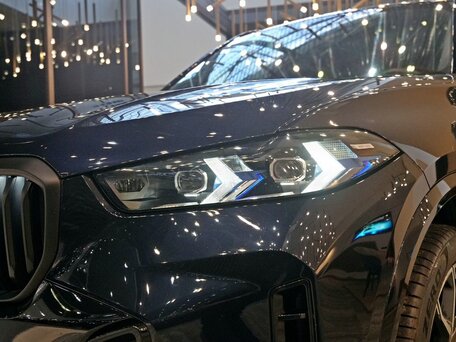 2024 BMW X5 40i IV (G05/G18) Рестайлинг, синий, 12650000 рублей, вид 2