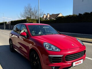 2015 Porsche Cayenne Diesel II Рестайлинг (958), красный, 2500000 рублей, вид 3