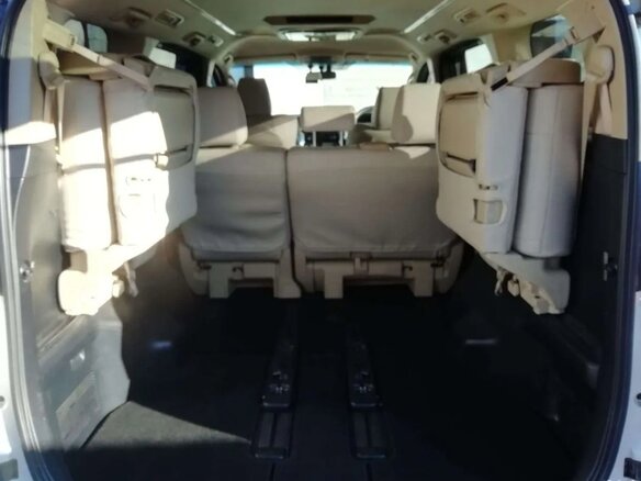 2017 Toyota Alphard III, белый, 3400000 рублей - вид 4
