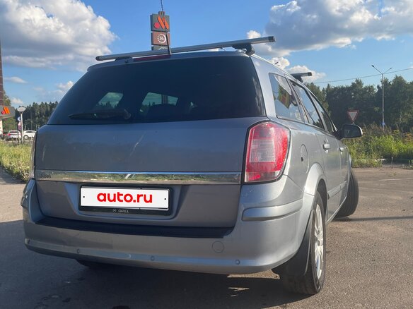 2011 Opel Astra H Рестайлинг, серебристый, 520000 рублей - вид 4