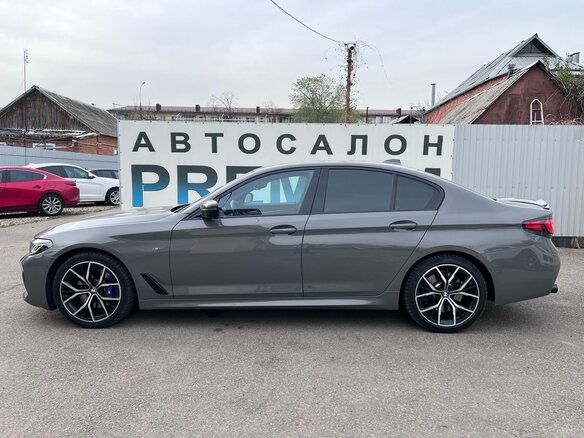 2021 BMW 5 серии 530d xDrive VII (G30/G31/G38) Рестайлинг, серый, 5950000 рублей - вид 6