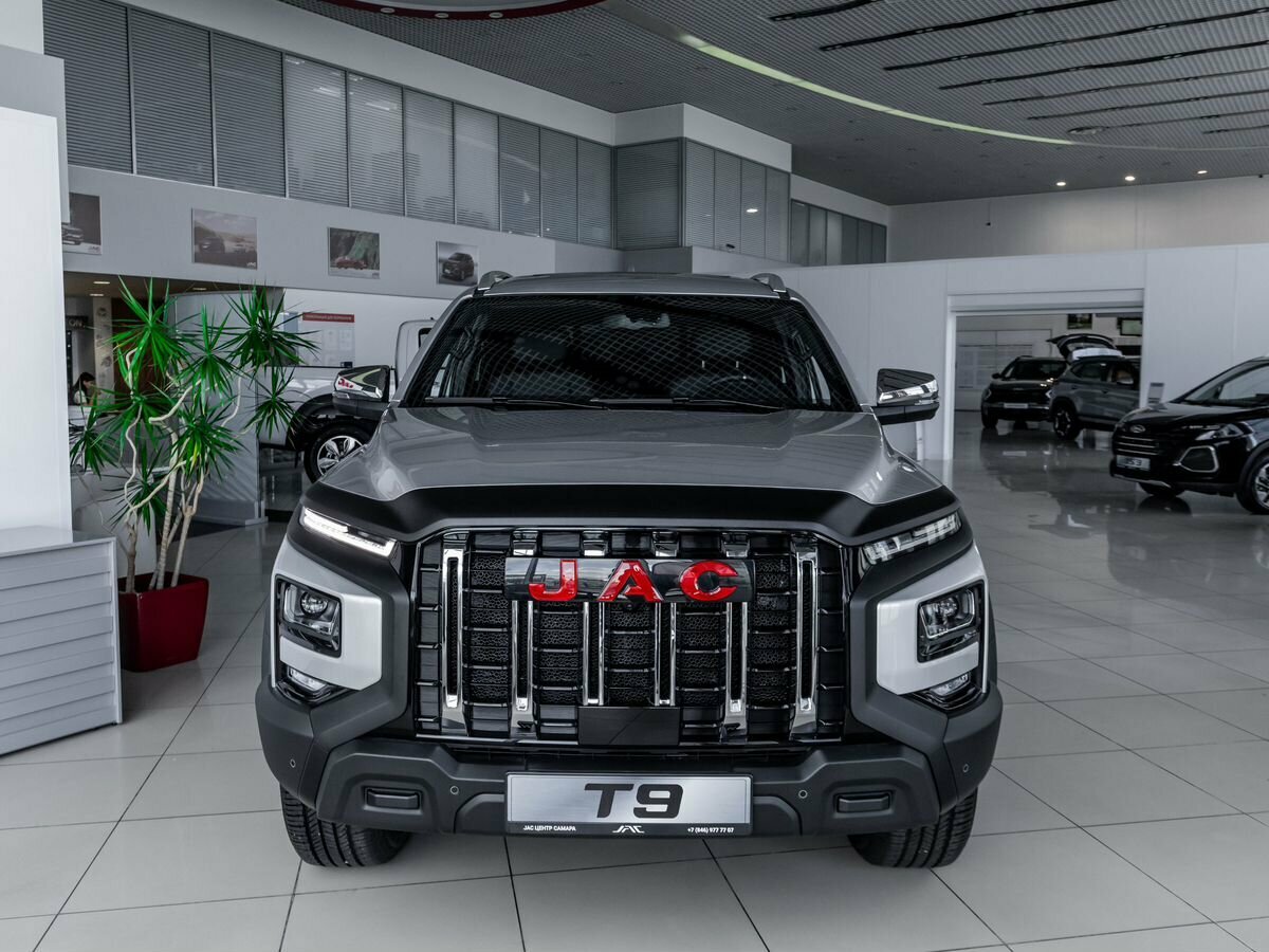 Открыть фотографии: JAC T9