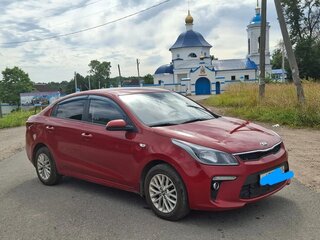 2019 Kia Rio IV, красный, 935000 рублей, вид 4