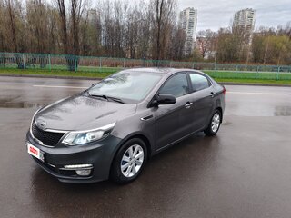 2017 Kia Rio III Рестайлинг, серый, 850000 рублей, вид 1