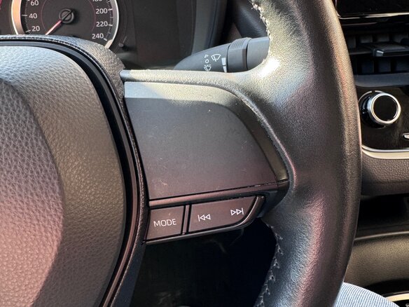 2019 Toyota Corolla XII (E210), коричневый, 1900000 рублей - вид 16