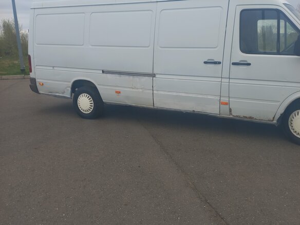 2003 Volkswagen LT, белый - вид 3