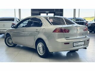 2008 Mitsubishi Lancer X, бежевый, 869000 рублей, вид 4