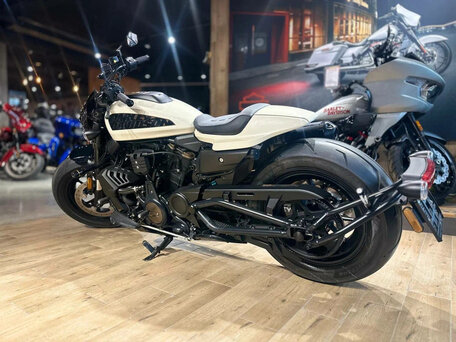 2023 Harley-Davidson Sportster S, белый, 1750000 рублей, вид 3