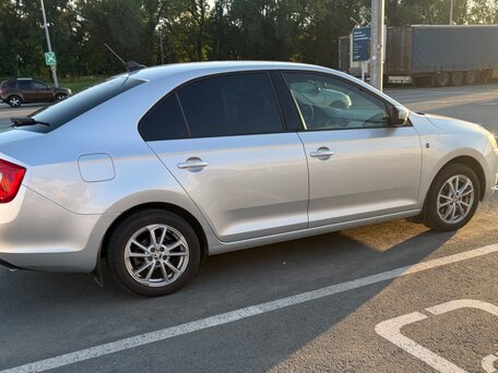 2014 Skoda Rapid I, серебристый, 835000 рублей, вид 4