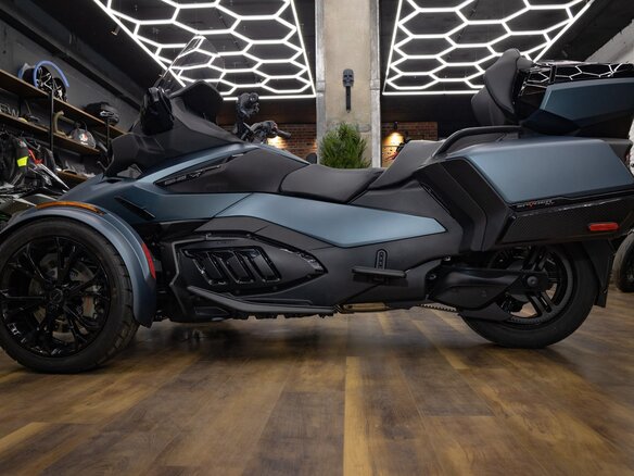 2026 BRP Can-Am Spyder, чёрный, 3490000 рублей - вид 18