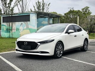 2022 Mazda 3 Axela IV (BP), белый, 1400000 рублей, вид 1
