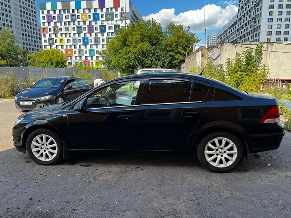 2008 Opel Astra H Рестайлинг, чёрный, 520000 рублей - вид 4