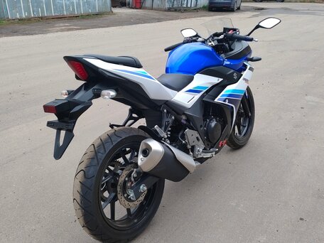 2017 Suzuki GSX-R 250, синий, 429000 рублей, вид 3