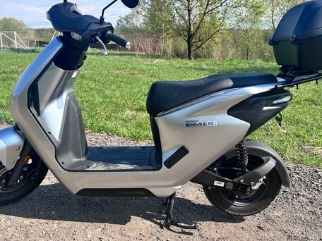 2025 Honda EM1 e:, серебристый, 229000 рублей, вид 2