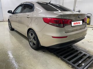 2015 Kia Rio III Рестайлинг, бежевый, 1150000 рублей, вид 4