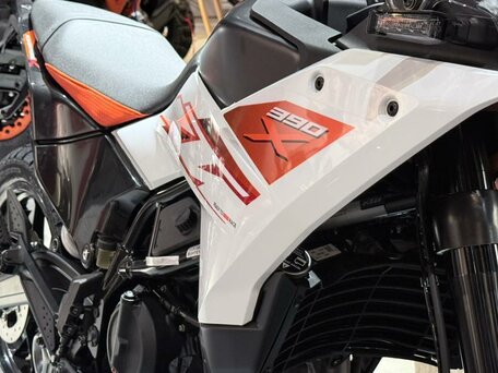 2025 KTM 390 Adventure X, белый, 720000 рублей, вид 3