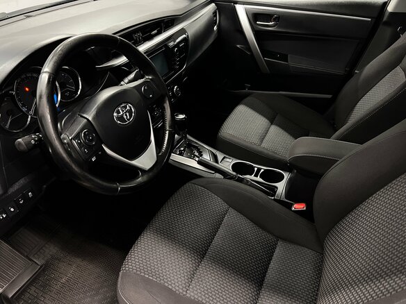 2015 Toyota Corolla XI (E160, E170, E180), чёрный - вид 8