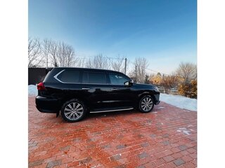 2016 Lexus LX 570 III Рестайлинг 2, чёрный, 7700000 рублей, вид 2