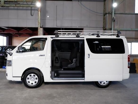 2023 Toyota HiAce H200 Рестайлинг, белый, 4989000 рублей - вид 27