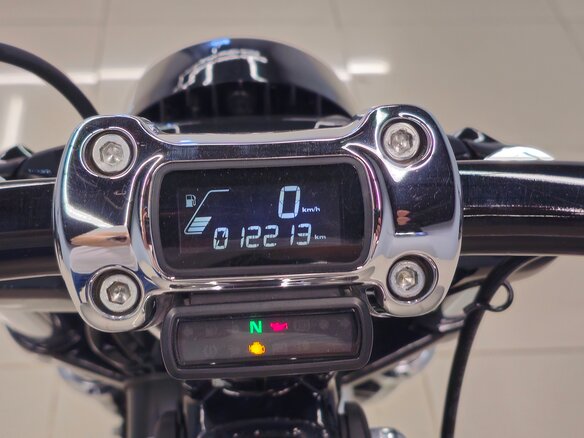 2018 Harley-Davidson Breakout, серый, 1750000 рублей - вид 16