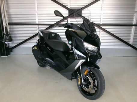 2024 BMW C 400 GT, чёрный, 799000 рублей, вид 3