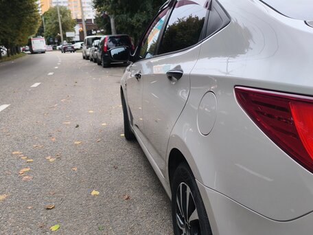 2015 Hyundai Solaris I Рестайлинг, бежевый, 1130000 рублей, вид 5