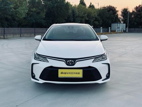 2023 Toyota Corolla Sporty XII (E210) Рестайлинг, белый, 1599000 рублей, вид 2