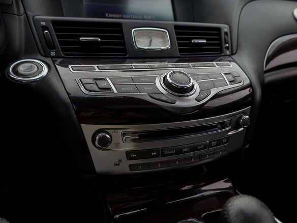 2011 Infiniti M25 IV, белый, 1695000 рублей - вид 15