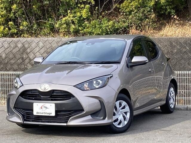 Открыть фотографии: Toyota Yaris IV