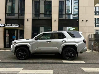 2026 Toyota 4Runner VI, серебристый, 12990000 рублей, вид 3