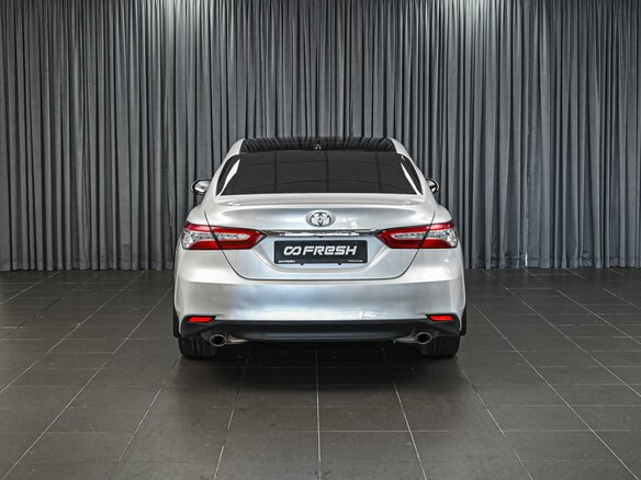 2022 Toyota Camry VIII (XV70) Рестайлинг, белый, 3075000 рублей - вид 3