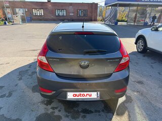 2012 Hyundai Solaris I, серый, 695000 рублей, вид 4