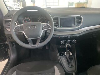 2026 Lada (ВАЗ) Vesta SW I Рестайлинг (NG), чёрный, 1865000 рублей, вид 2