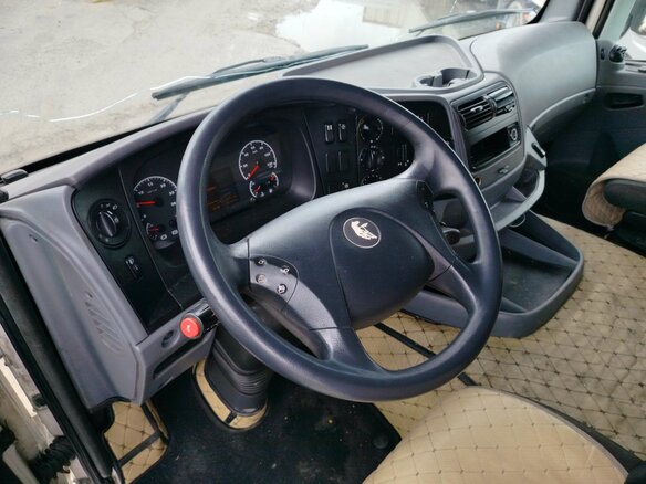 2020 КамАЗ 5490, белый, 2560000 рублей - вид 5