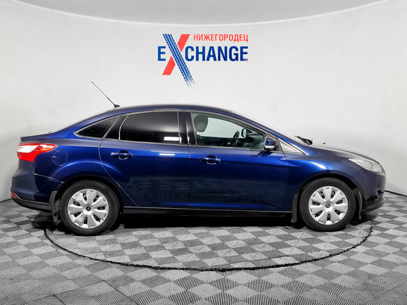 2011 Ford Focus III, синий - вид 4