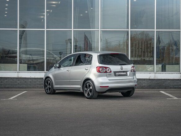 2012 Volkswagen Golf Plus II, серебристый, 785000 рублей - вид 1