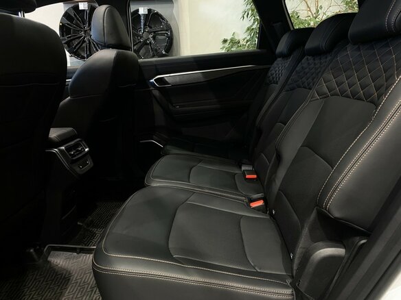 2026 Geely Okavango I Рестайлинг, чёрный, 4085990 рублей - вид 9