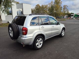 2004 Toyota RAV4 II (XA20) Рестайлинг, серебристый, 740000 рублей, вид 3