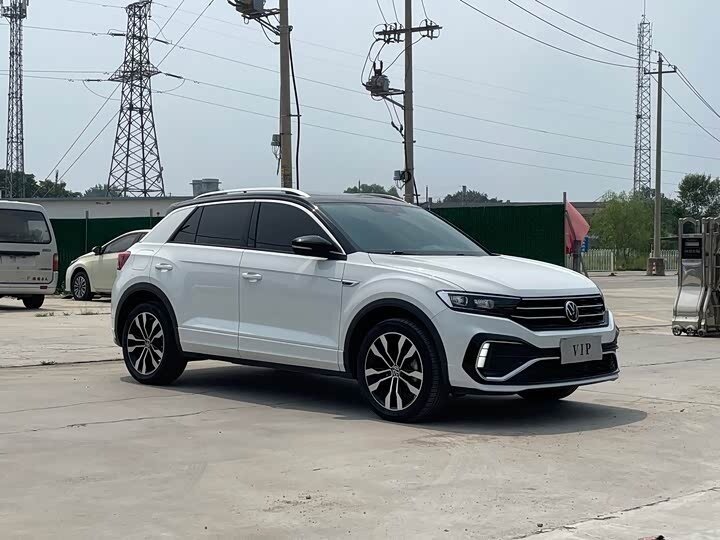 Открыть фотографии: Volkswagen T-Roc I (China Market)