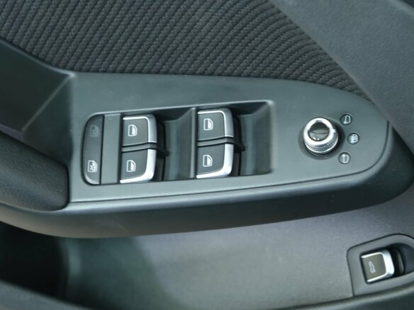 2012 Audi A4 IV (B8) Рестайлинг, чёрный, 1819000 рублей - вид 7