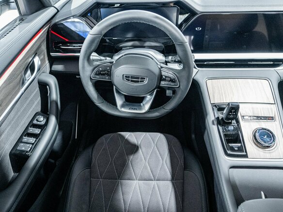 2026 Geely Monjaro I, белый, 4954990 рублей - вид 36