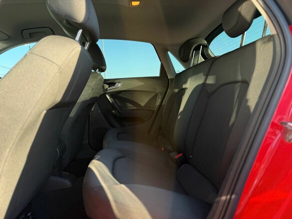 2013 Audi A1 I (8X), красный, 920000 рублей - вид 30