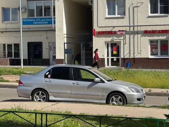 2004 Mitsubishi Lancer IX, серебристый, 250000 рублей