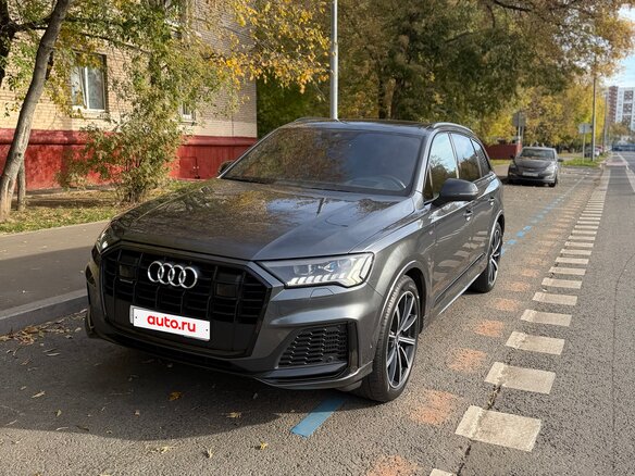 2020 Audi Q7 55 TFSI II (4M) Рестайлинг, серый, 6990000 рублей - вид 1