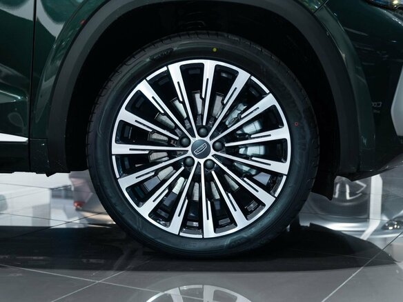 2026 Geely Monjaro I, чёрный, 4899990 рублей - вид 1